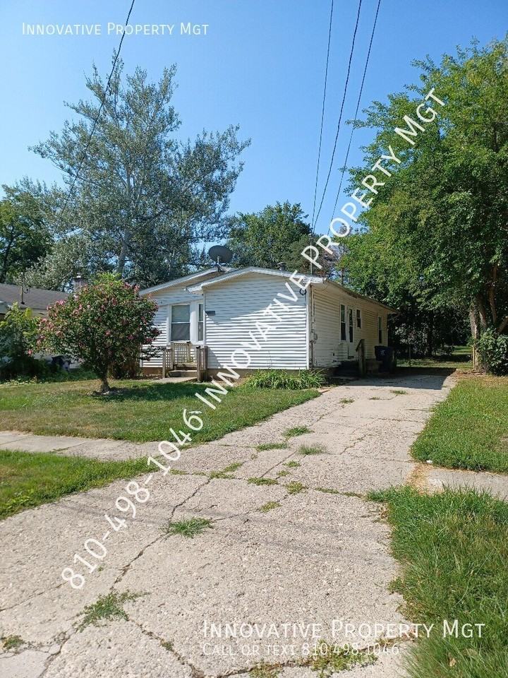 4029 Fraser St - Photo 2 of 44