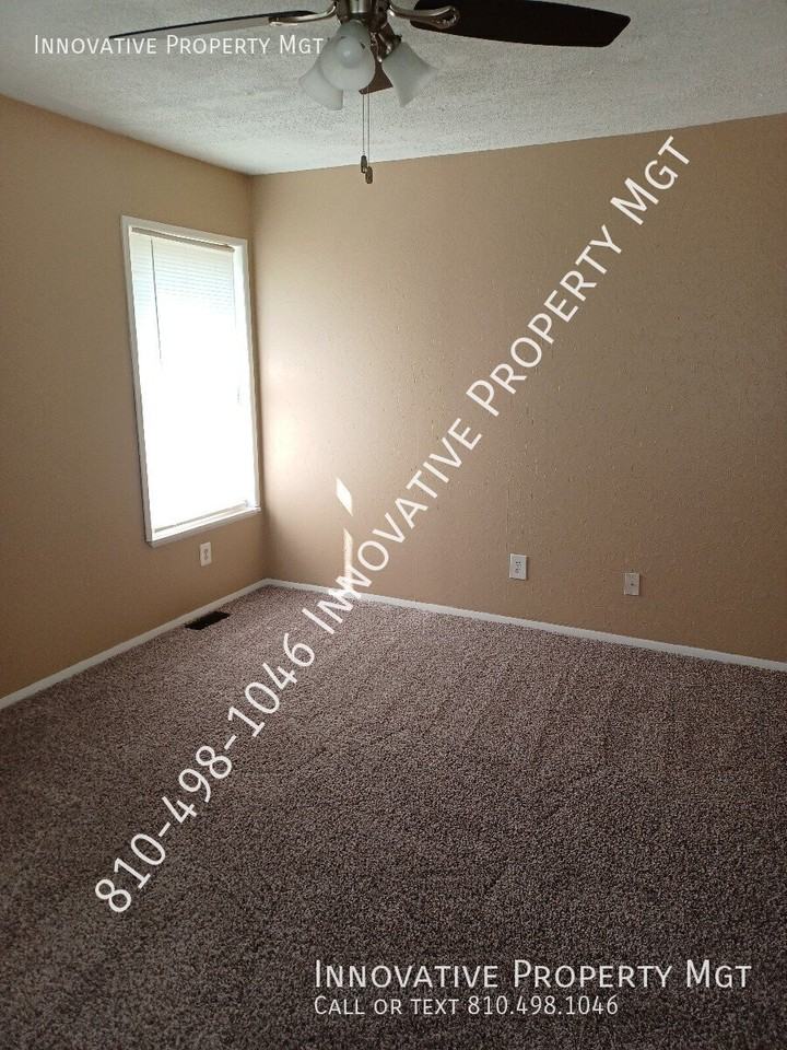 4029 Fraser St - Photo 6 of 44
