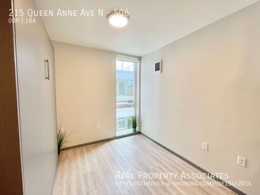 215 Queen Anne Ave N #506 - Photo 7 of 50