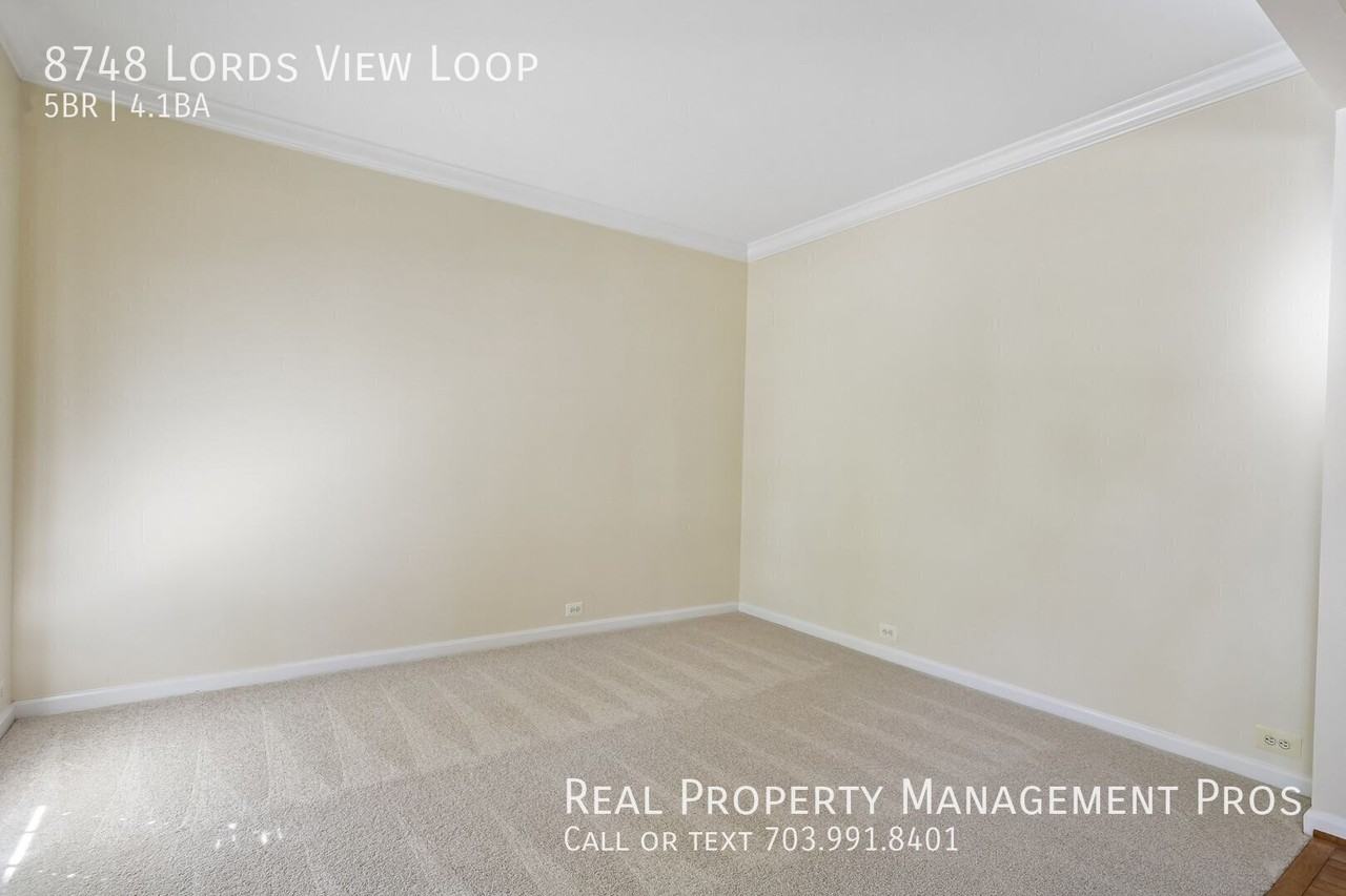8748 Lords View Loop - Photo 6 of 48