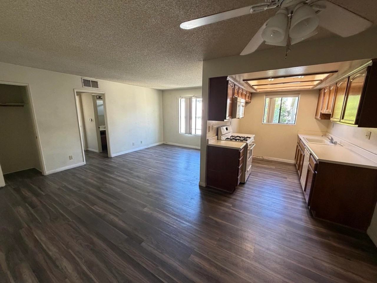 229 West Tujunga - Photo 2 of 39