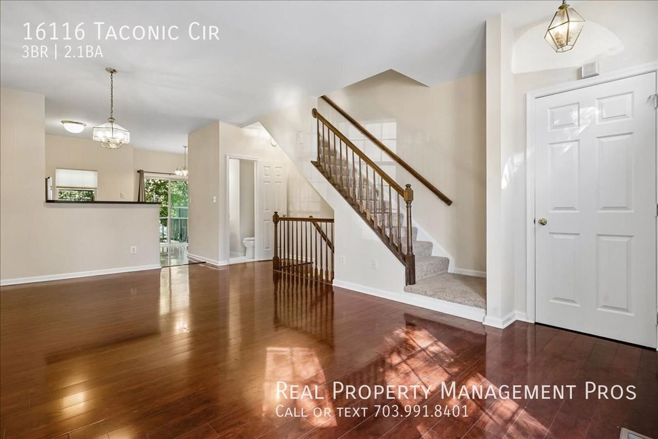 16116 Taconic Cir - Photo 4 of 24