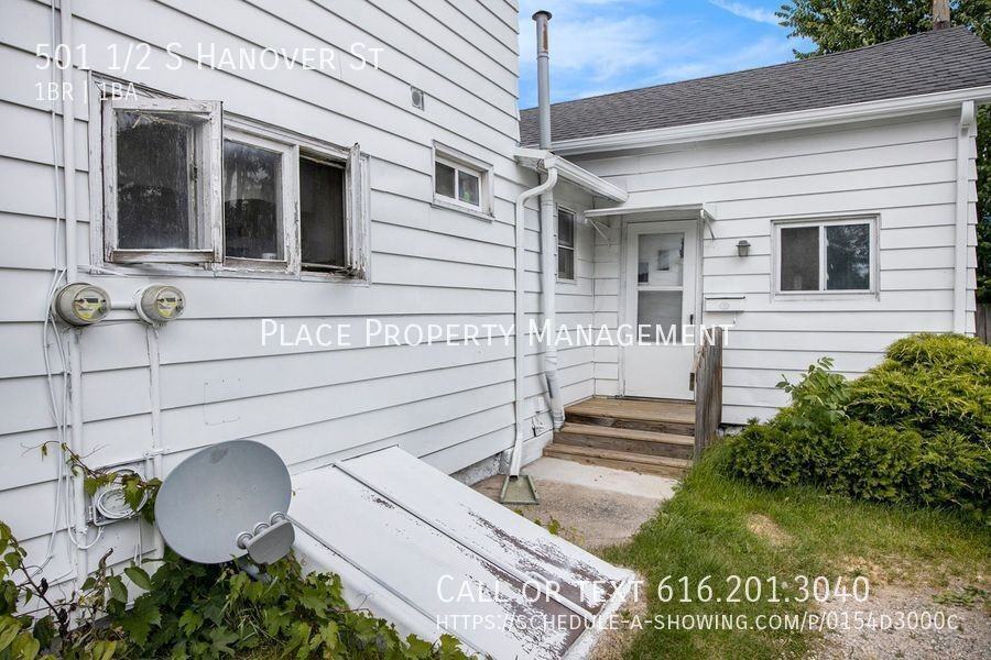 501 1/2 S Hanover St - Photo 4 of 18