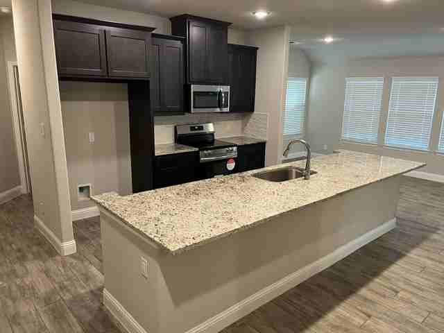 305 W Houston St #NA - Photo 3 of 17