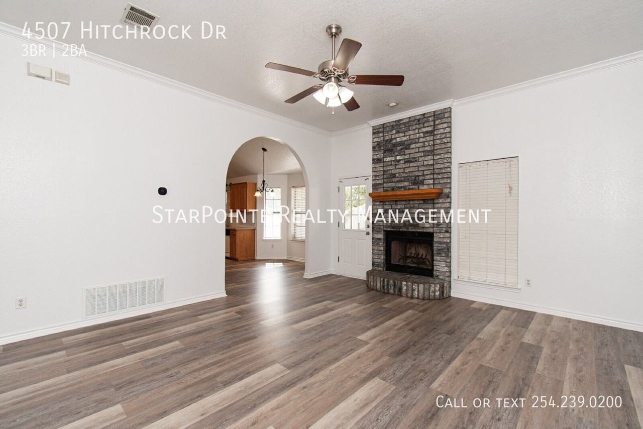 4507 Hitchrock Dr - Photo 3 of 20