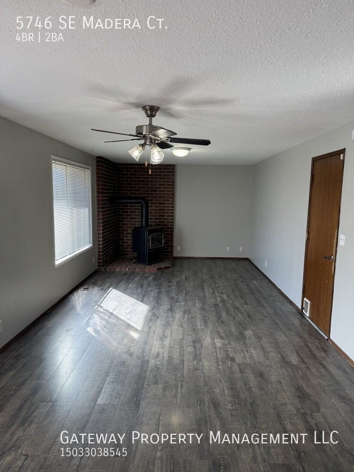 5746 Se Madera Ct - Photo 6 of 29