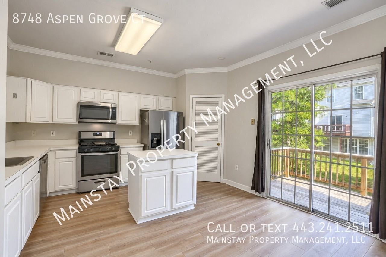 8748 Aspen Grove Ct - Photo 5 of 24