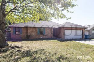 2296 W Rockwood St - Photo 1 of 1