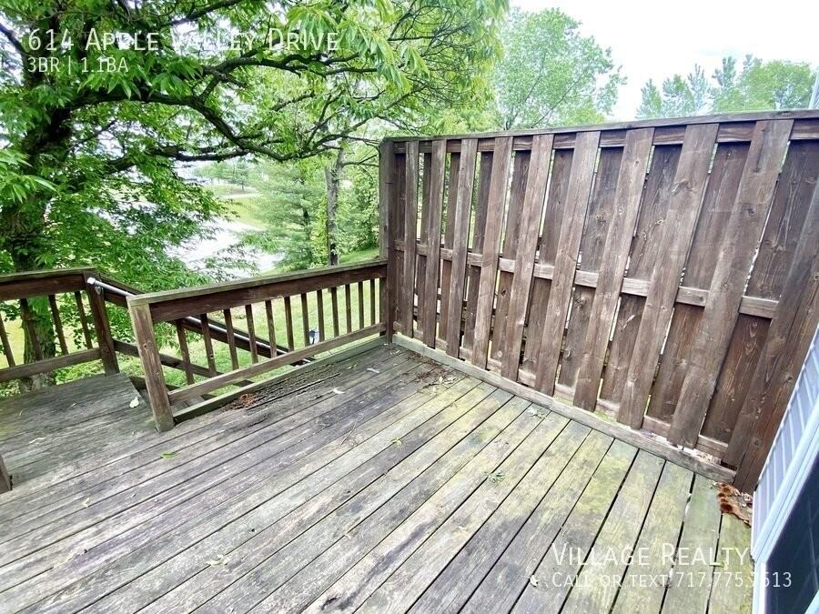 614 Apple Valley Dr - Photo 3 of 34