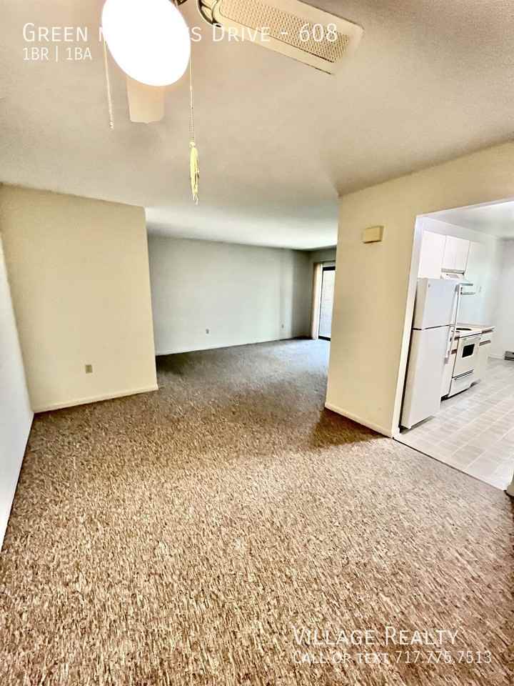 & GREEN MEADOWS DRIVE #608 - Photo 2 of 50
