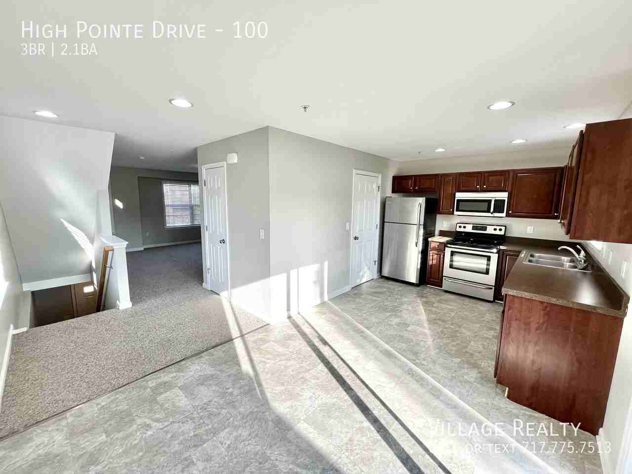 & NORTH PINE AVENUE #100 - Photo 2 of 50