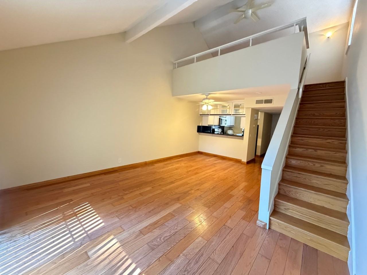 147 Lemon Grv - Photo 4 of 30