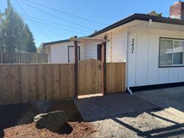 featured image of 240 Rose Ct #B