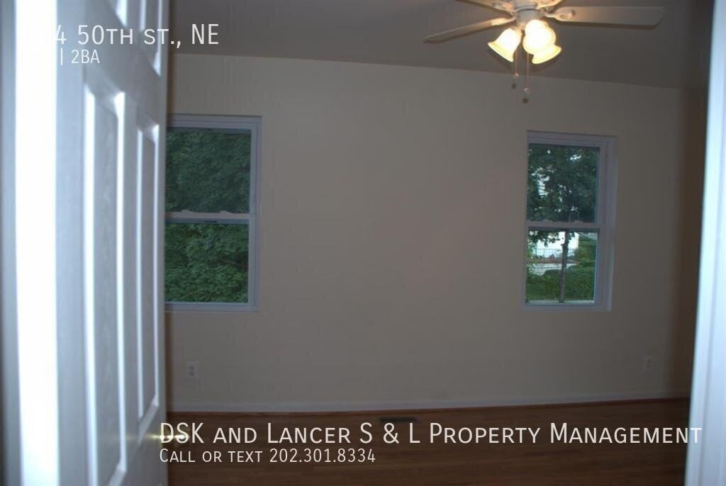 104 50th St Ne ##Ne - Photo 2 of 11