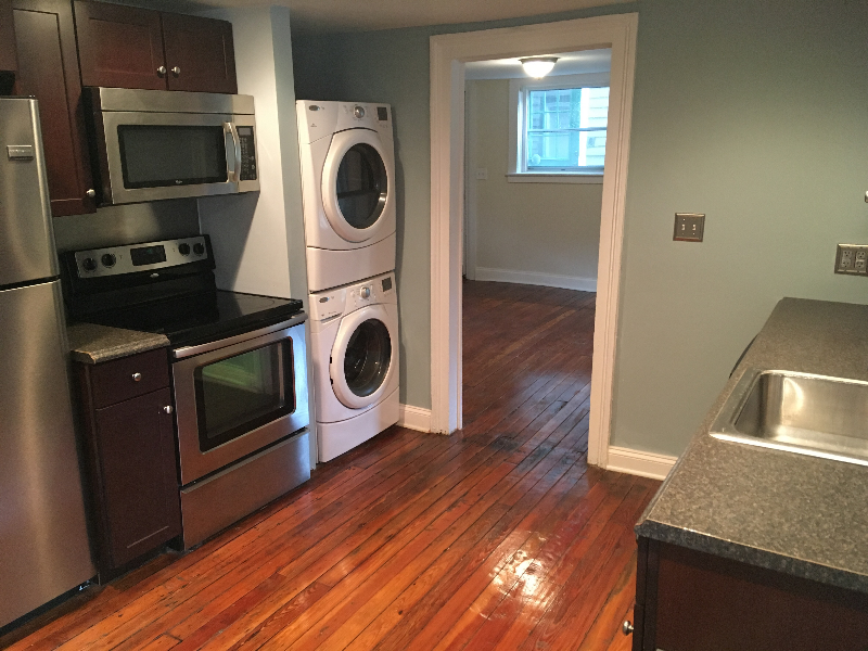 936 W Beverley St - Photo 2 of 9