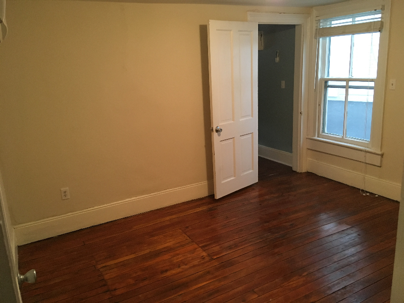 936 W Beverley St - Photo 5 of 9