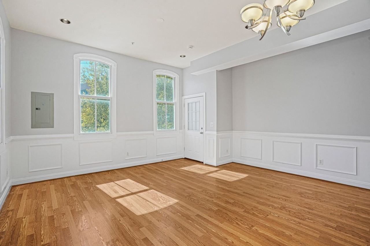901 R St Nw #2A - Photo 4 of 26