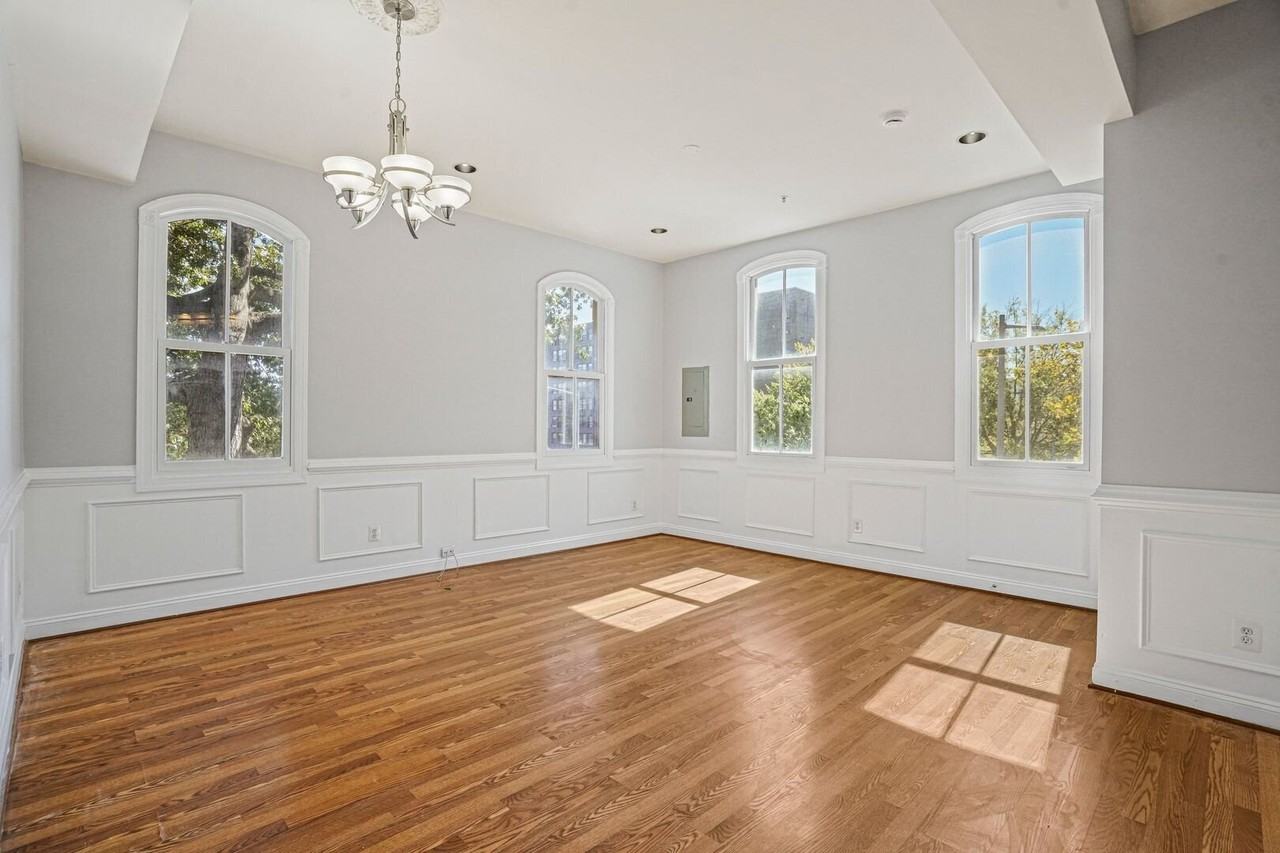 901 R St Nw #2A - Photo 5 of 26
