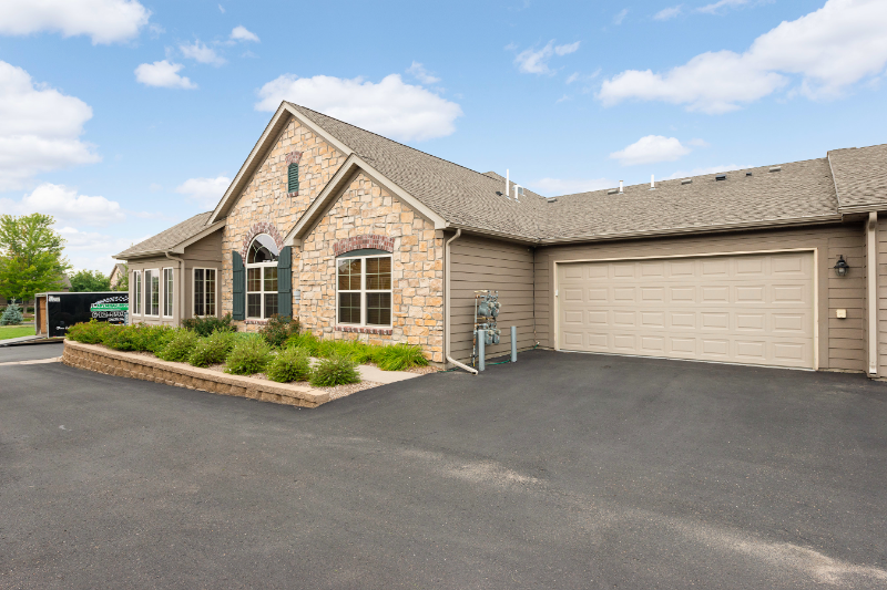 24092 Rivers Edge Rd - Photo 2 of 34
