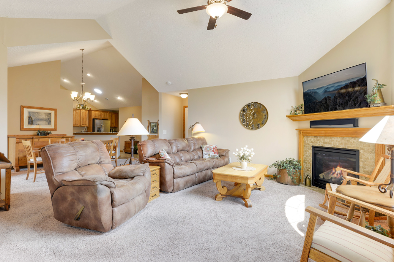 24092 Rivers Edge Rd - Photo 6 of 34