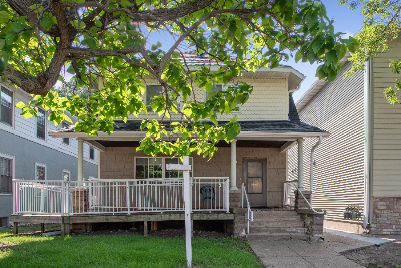 619 619 - 625 Snelling Ave. North - Photo 2 of 26