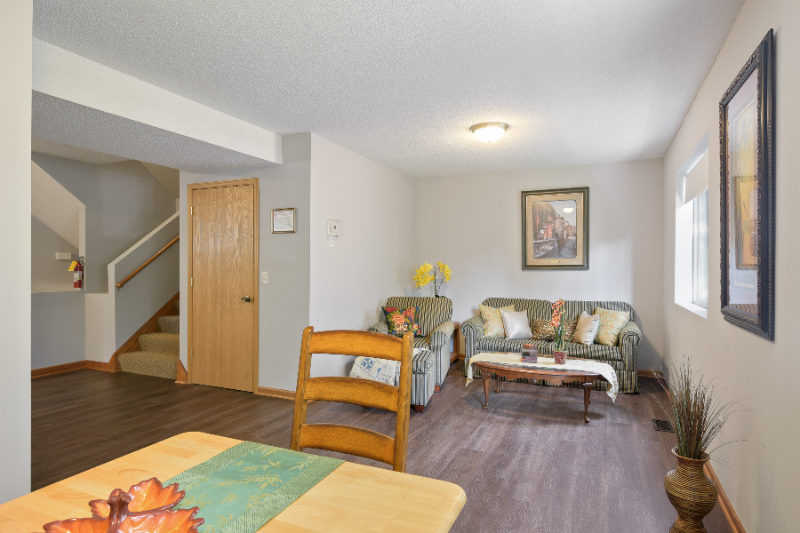 619 619 - 625 Snelling Ave. North - Photo 6 of 26