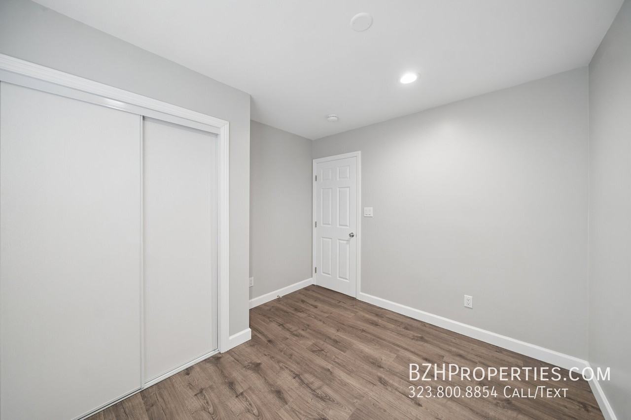 1545 W 23rd St #1545A - Photo 6 of 12