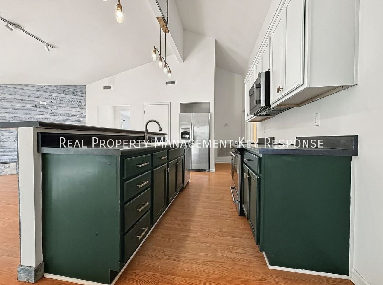 43 Brookwood Ter #D - Photo 4 of 25