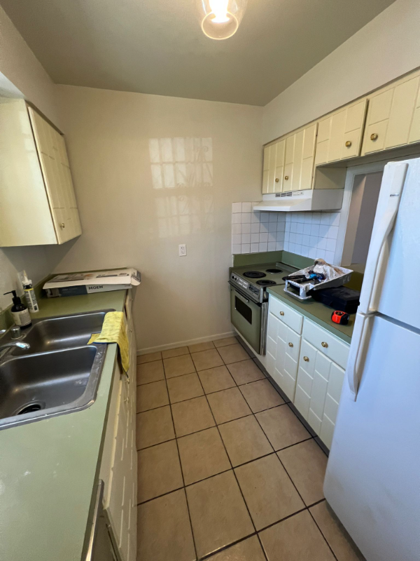 333 Eubanks Ct #14B - Photo 5 of 11
