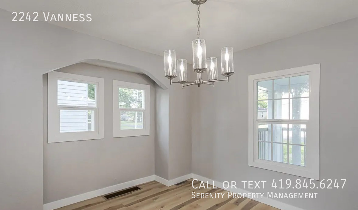 2242 Vaness Dr - Photo 4 of 15