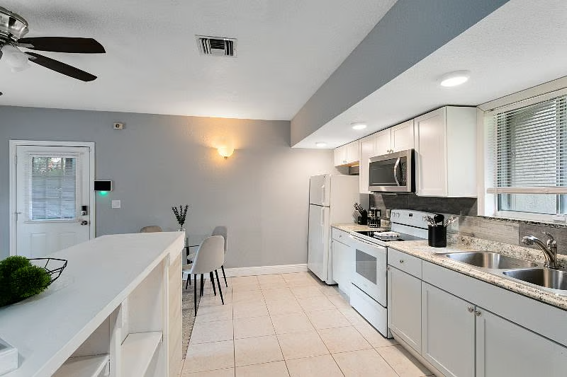 2616 S Crystal Lake Dr #C - Photo 6 of 17