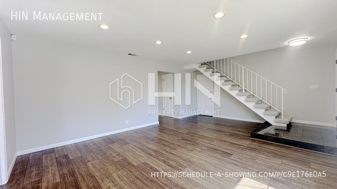 31334 Santa Elena Way - Photo 4 of 25