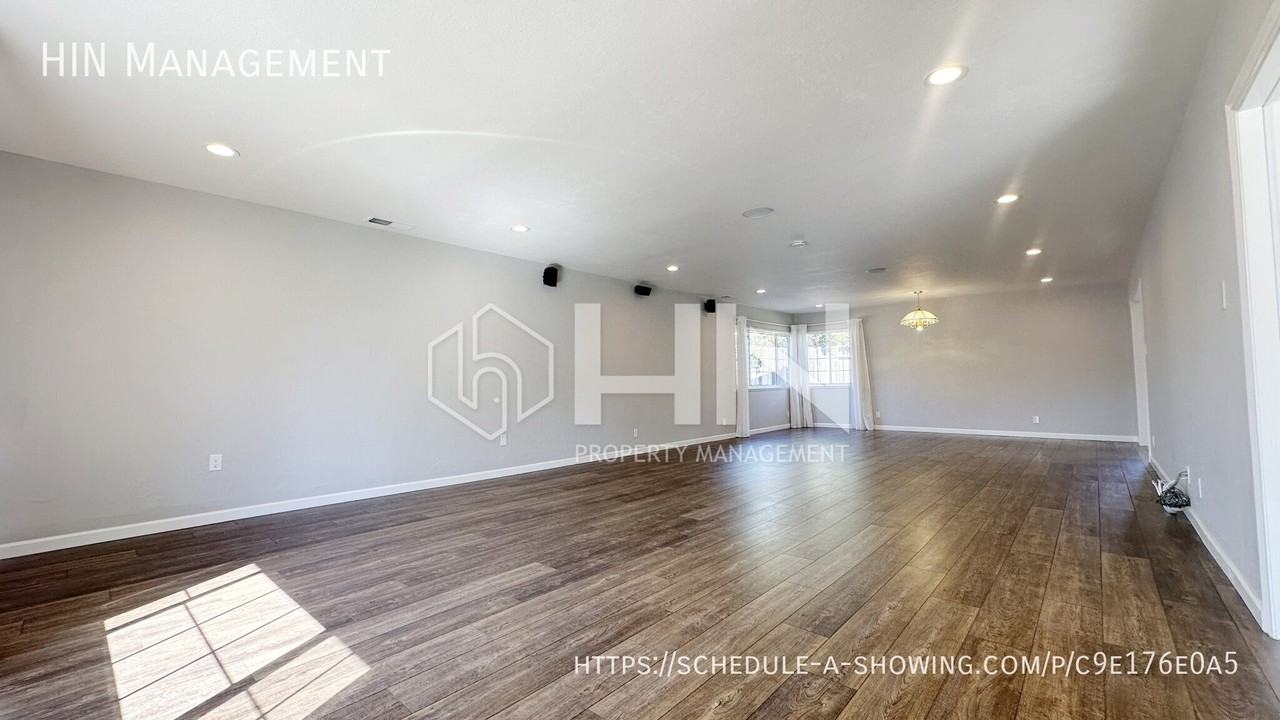 31334 Santa Elena Way - Photo 6 of 25