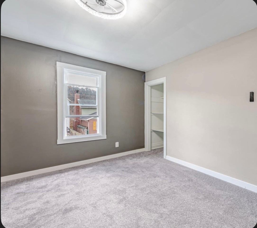 1112 Stieren Ave - Photo 6 of 8