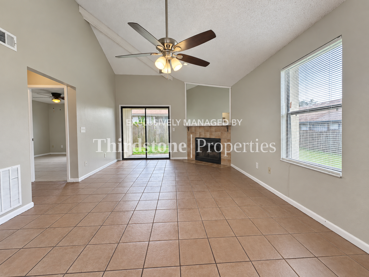 1324 Jefferson Ave #D - Photo 2 of 23