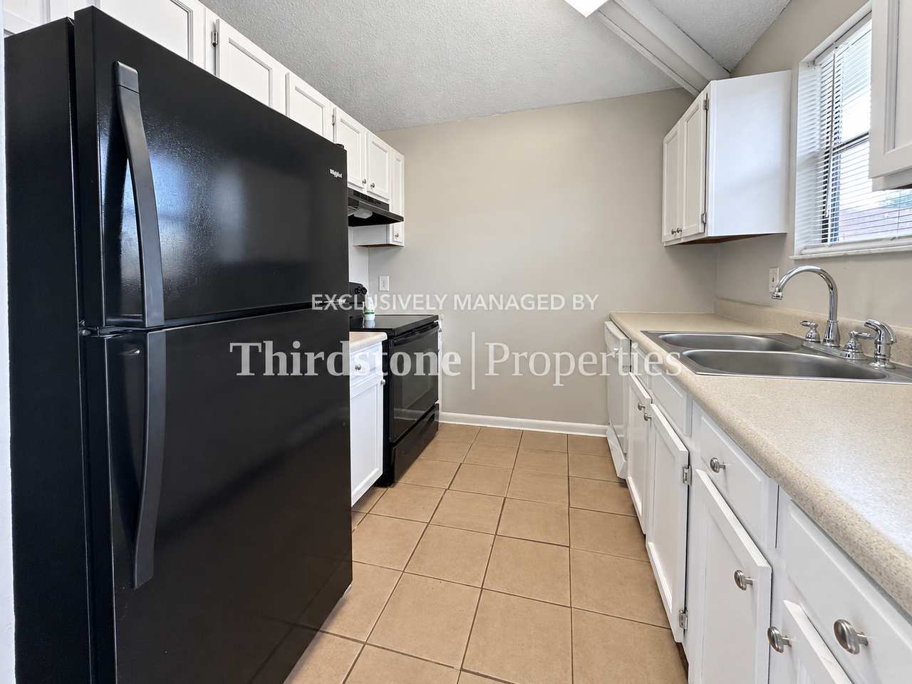 1324 Jefferson Ave #D - Photo 4 of 23