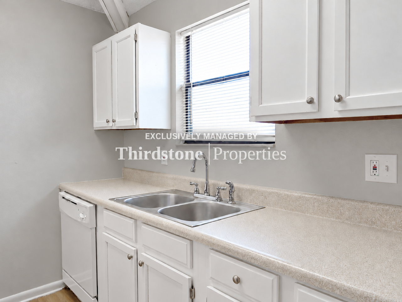 1324 Jefferson Ave #D - Photo 5 of 23