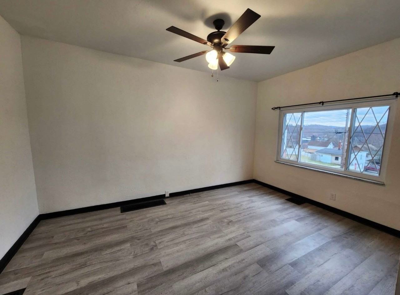 1259 8th Ave - Photo 3 of 19