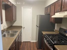 featured image of 2815 Sw 27th Ave #2