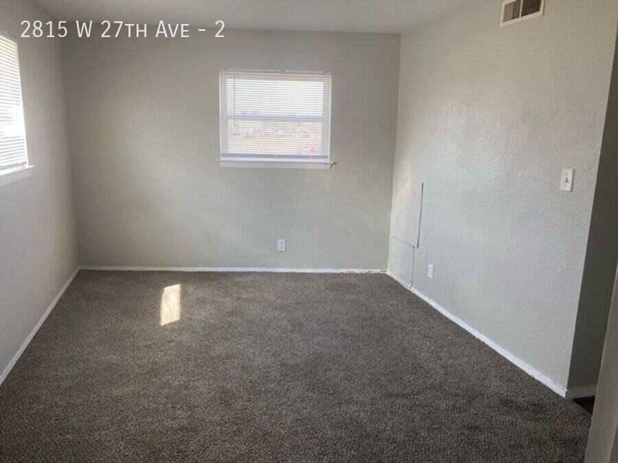 2815 Sw 27th Ave #2 - Photo 3 of 11