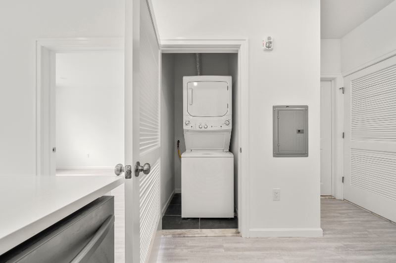 51 E Main St #201 - Photo 5 of 16
