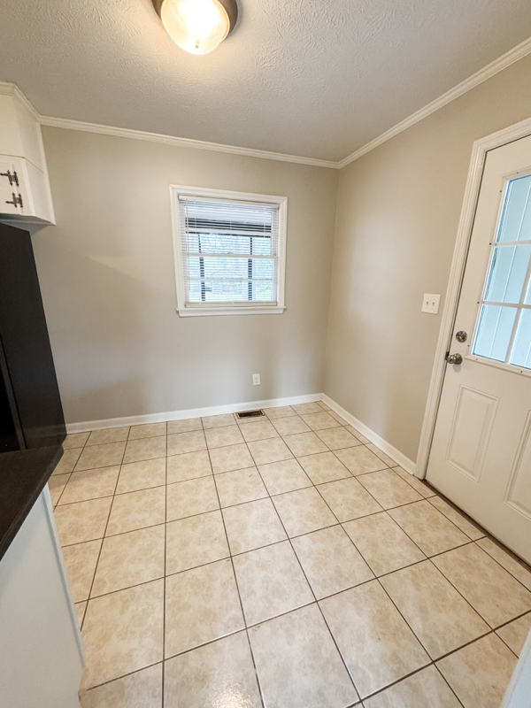 613 Cooper St - Photo 2 of 15