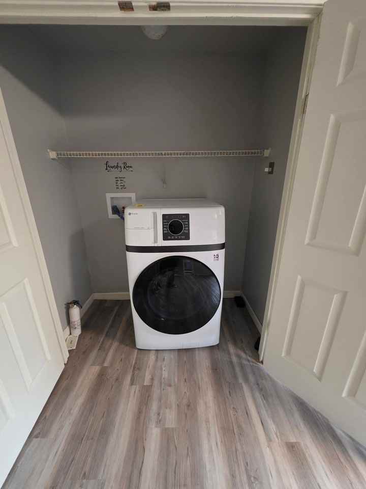 709 N 2nd St #2 - Photo 3 of 11