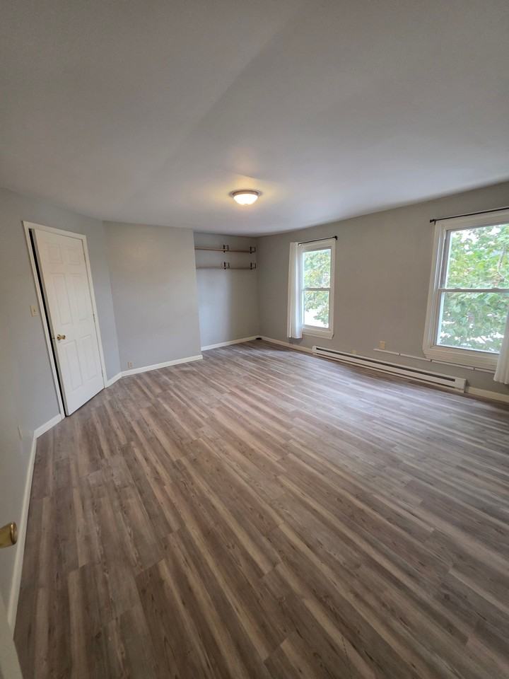 709 N 2nd St #2 - Photo 6 of 11