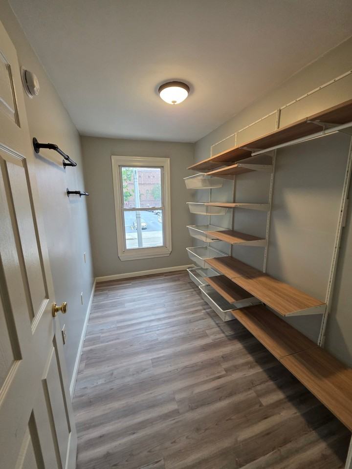 709 N 2nd St #2 - Photo 7 of 11