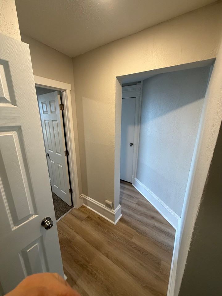 122 E 3rd St #2 - Photo 6 of 18