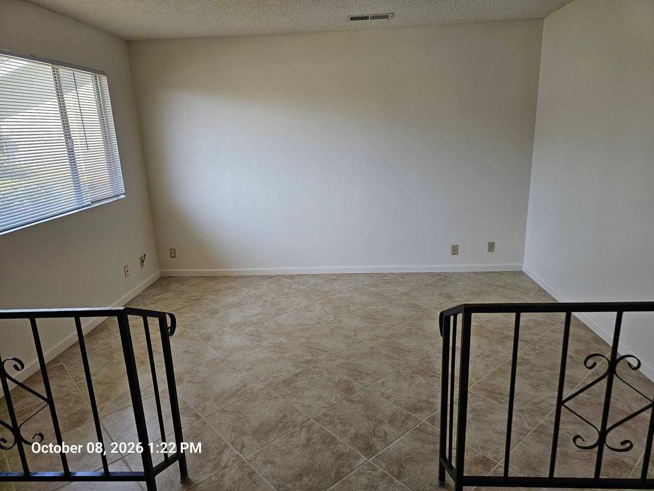 716 S Mark St - Photo 2 of 12