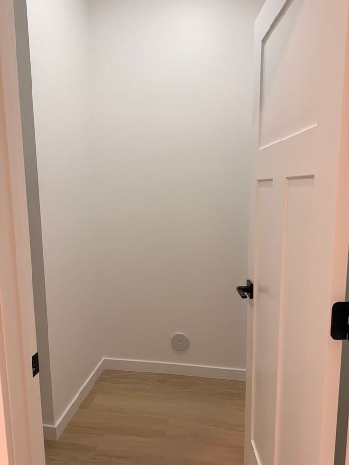 908 E Hastings Ave - Photo 7 of 10