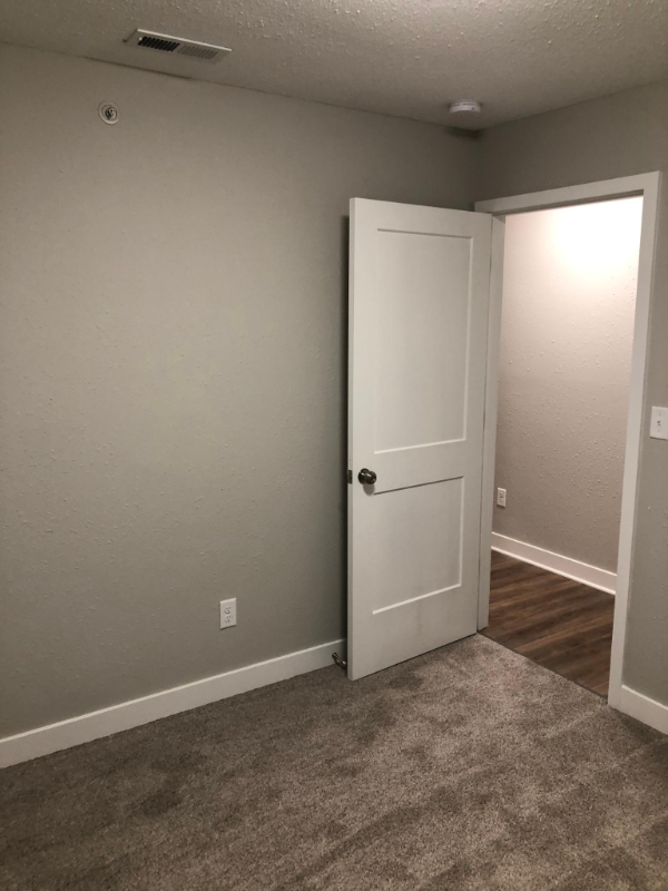 1068 Mace Rd - Photo 4 of 11