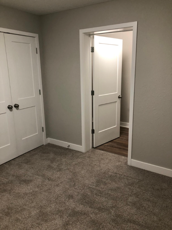 1068 Mace Rd - Photo 6 of 11
